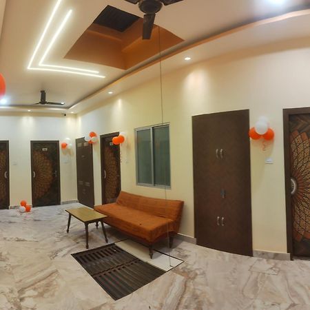Ganga Sparsh Hotel Варанаси Екстериор снимка