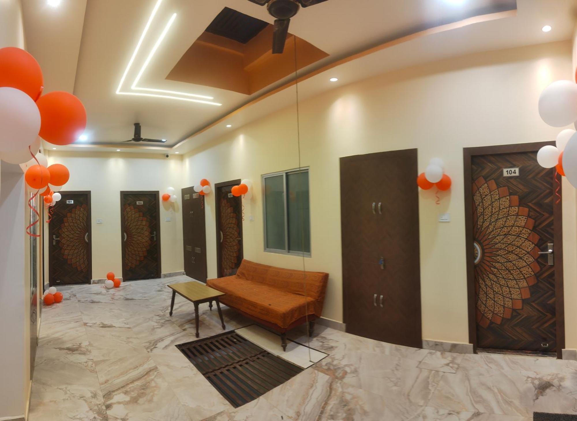 Ganga Sparsh Hotel Варанаси Екстериор снимка